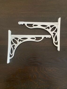 White Decorative Wall Bracket Pair - Unbranded